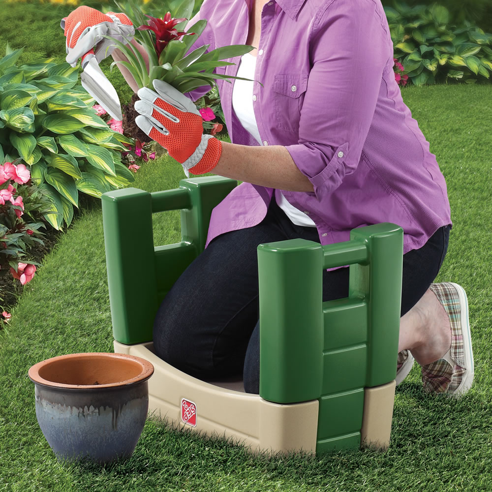 Garden KneelerÂ® | Gardening Product | Step2