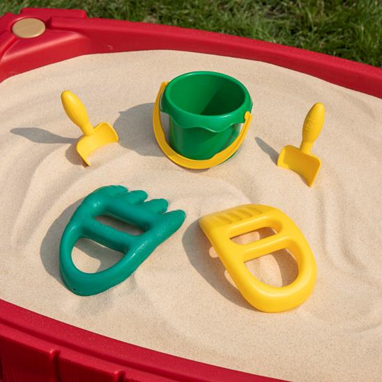 step2 naturally playful sand and water activity table