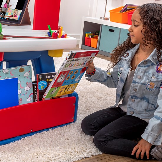 Creative Projects Table Kids Art Desk Step2